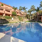 49 Comfortable 2-bedroom Garden Close To דירה אסטפונה