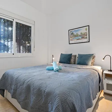 49 Comfortable 2-bedroom Garden Close To אסטפונה