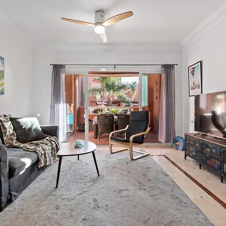 Apartment 49 Comfortable 2-bedroom Garden Close To *