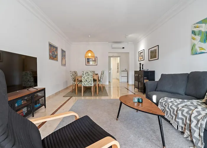 49 Comfortable 2-bedroom Garden Close To