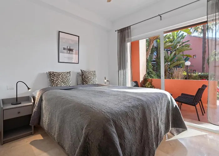 דירה 49 Comfortable 2-bedroom Garden Close To אסטפונה