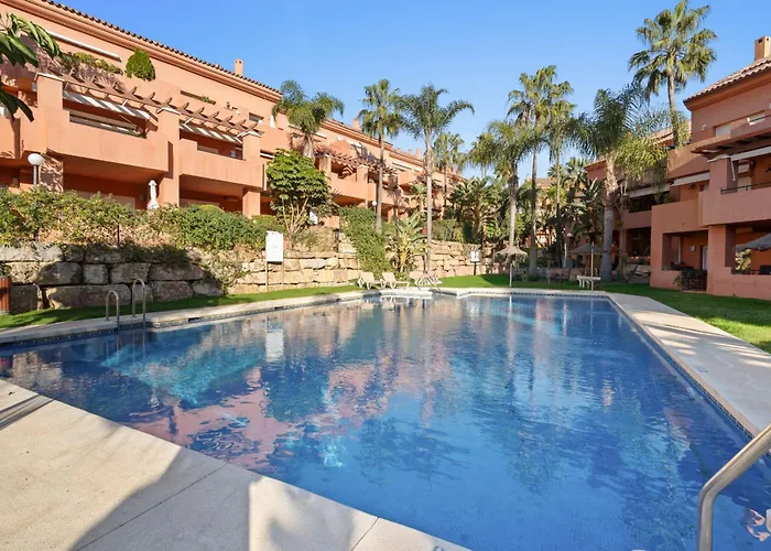 49 Comfortable 2-bedroom Garden Close To דירה אסטפונה